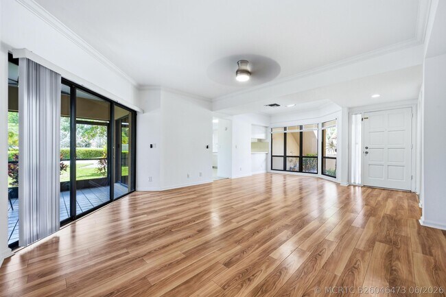 Photo - 101 Waterview Dr