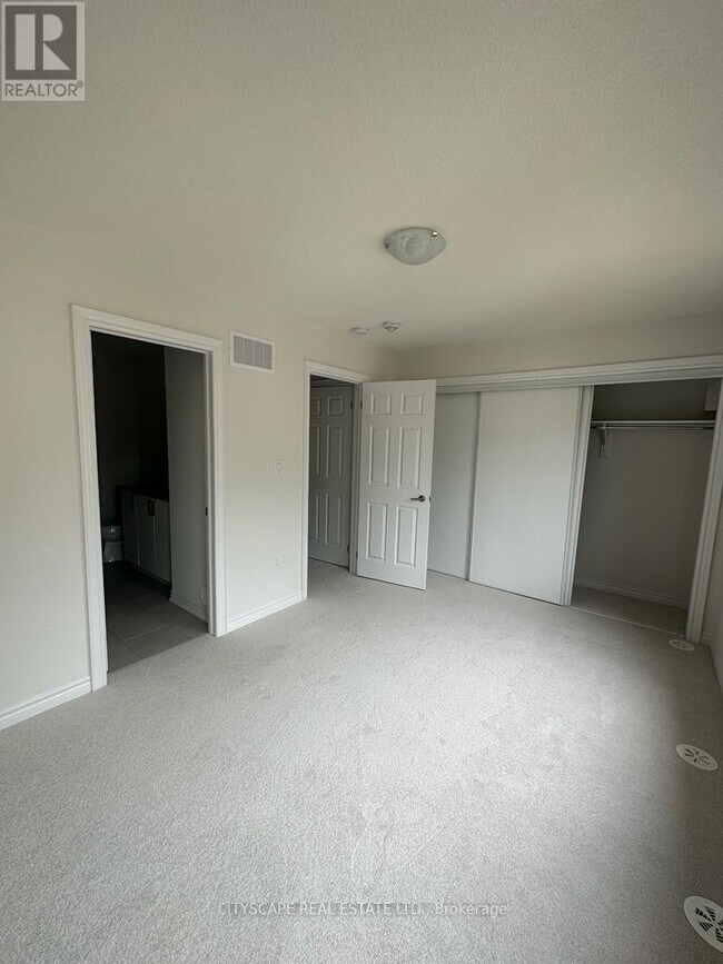 Photo - 2617 Magdalen Path