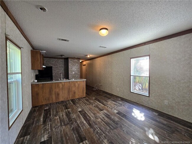 Photo - 112 NE 18th St