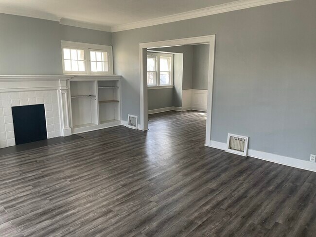 Photo - 4205 Overland Pky