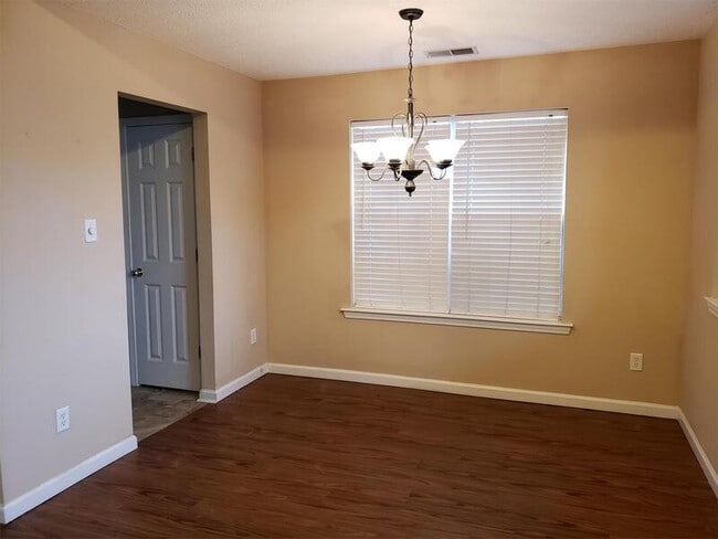 Photo - 1088 Sunstar Dr