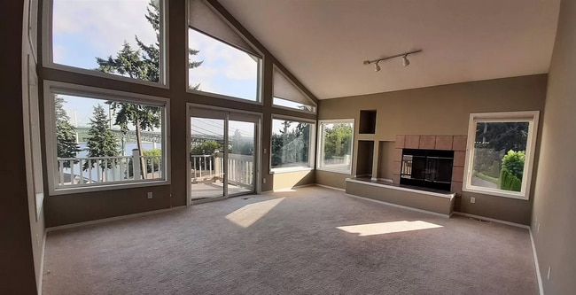 Photo - Stunning 2-Bedroom Condo with Panoramic Views in Gig Harbor