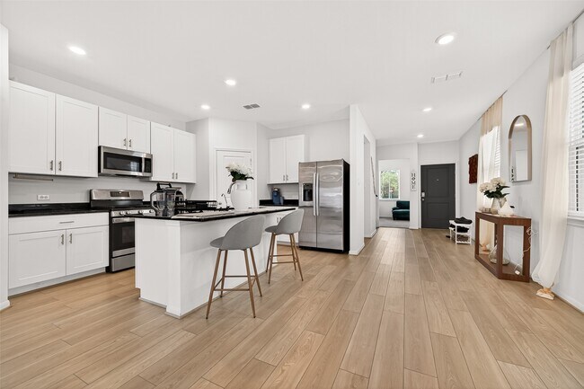 Photo - 2711 Misty Meadow Ln