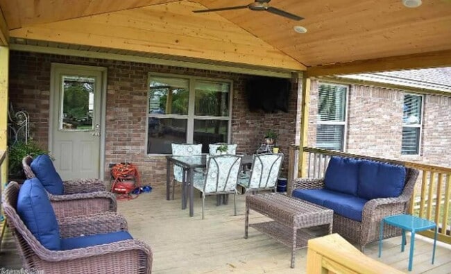 Photo - 2734 Ridgewood Rd