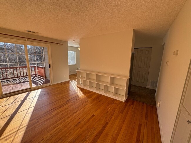 Photo - 255 N Michigan St