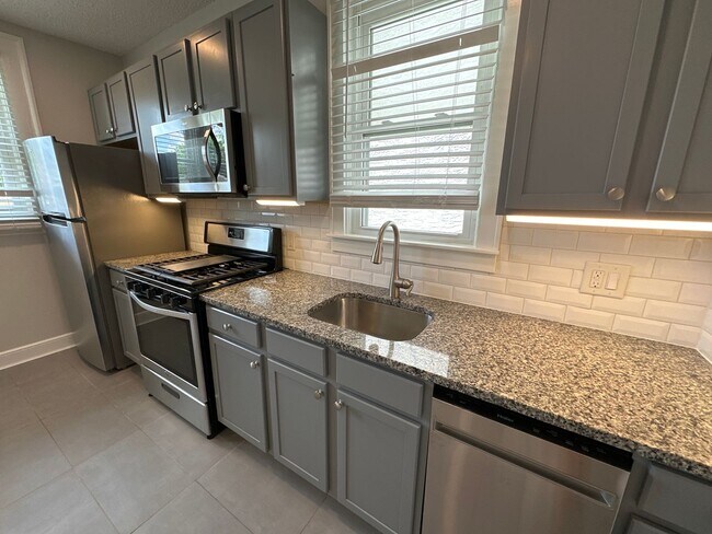 Photo - 2409 Glenmawr Ave Unit 2409