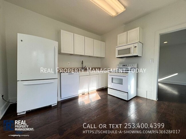 Photo - 208 128th St S