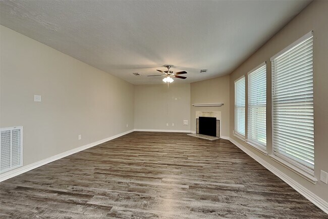Photo - 10623 Mist Ln