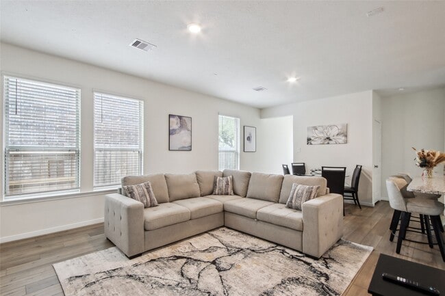 Building Photo - 2877 Grand Anse Dr