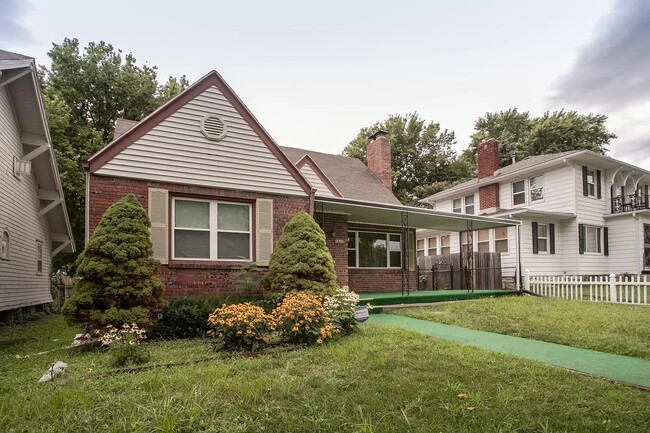 Photo - 5830 Paseo Blvd