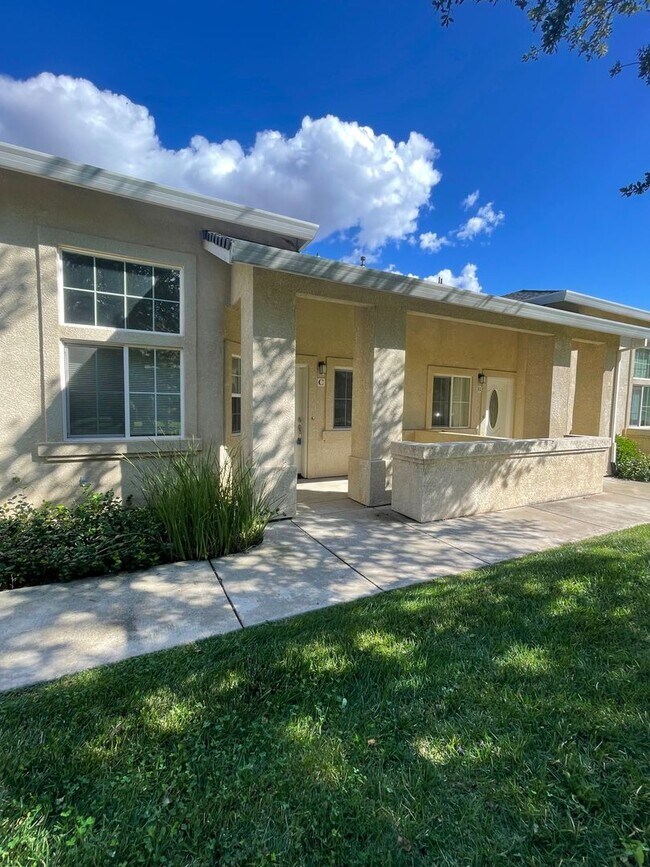 1278 Mighty Oak Ln Unidad B
