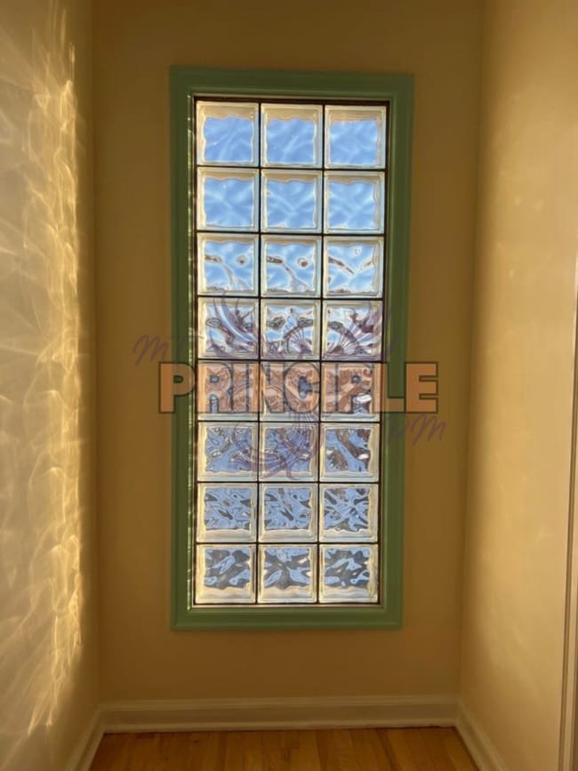 Photo - 403-405 1/2 W Granite Unit 405 1/2