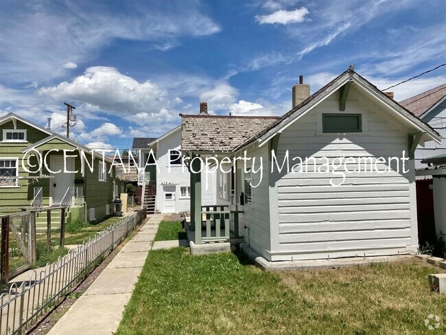 Building Photo - 618 E 4th St Unit Studio House