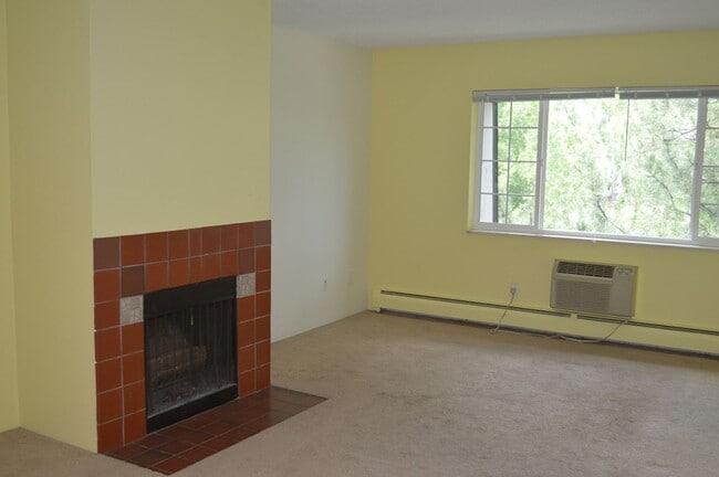 Photo - 2 BEDROOM AVAILABLE IN DENVER Unit C304