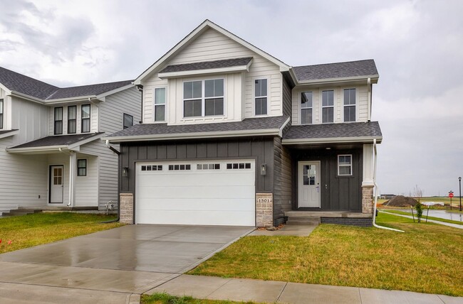 Like-New 4-Bedroom Home in Heritage Park –... - Like-New 4-Bedroom Home in Heritage Park –...