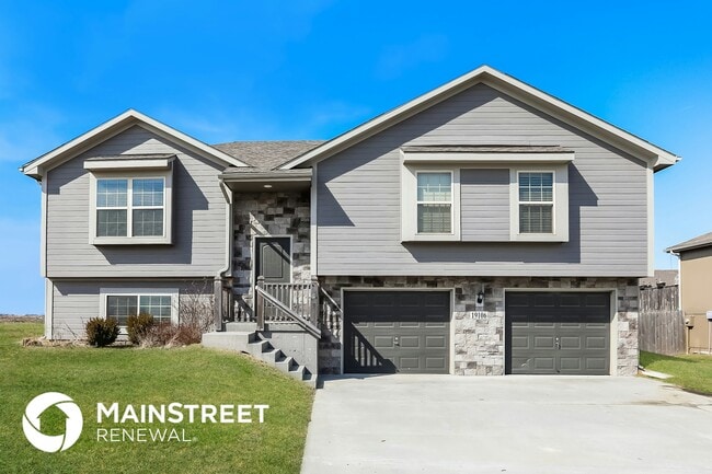 Building Photo - 19106 Switchgrass Dr