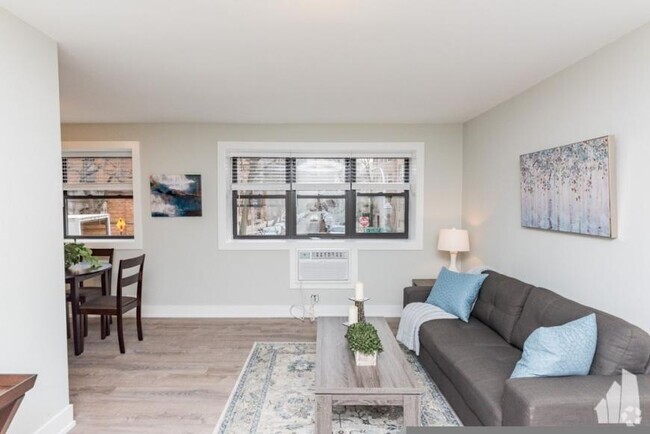 Building Photo - 1 bedroom in Chicago IL 60657 Unit 312 Rental