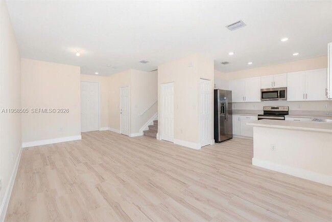 Photo - 3326 W 112th St