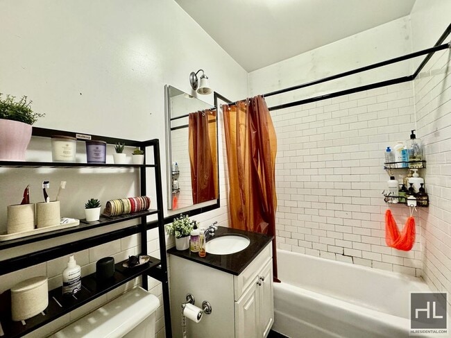 Photo - 21 STREET Unidad 3B