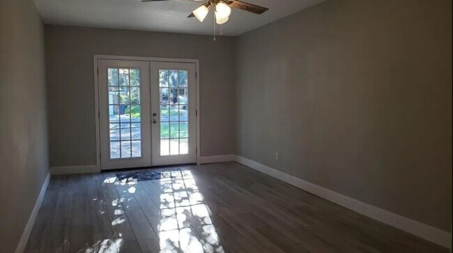 Photo - 120 Powell Dr