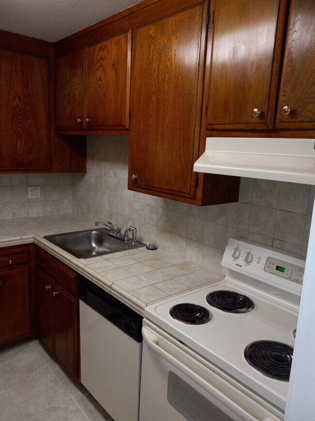 Photo - 1133 Alameda De Las Pulgas