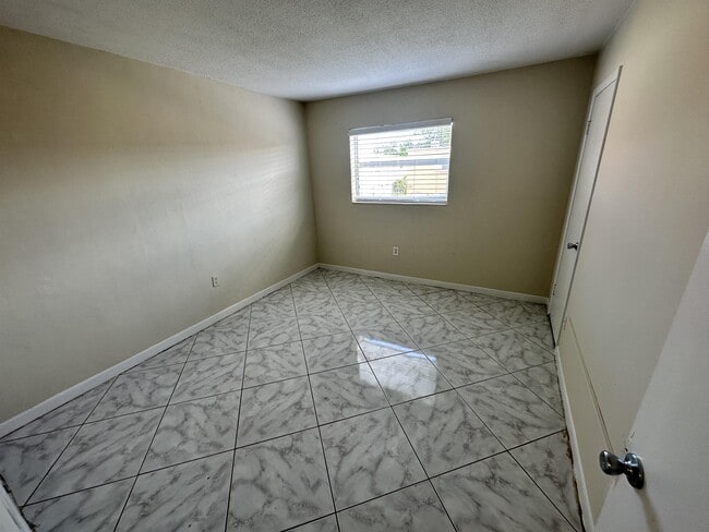 Photo - 50 Needle Blvd