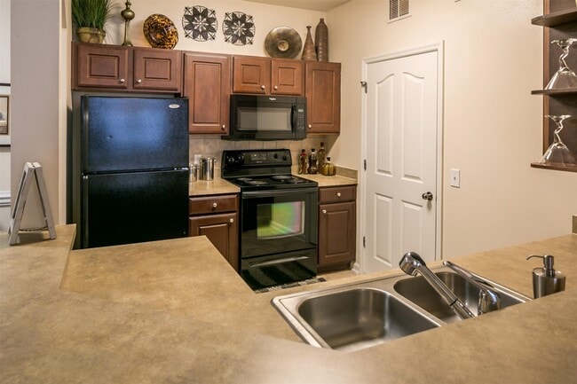 Photo - 15270 Voss Rd