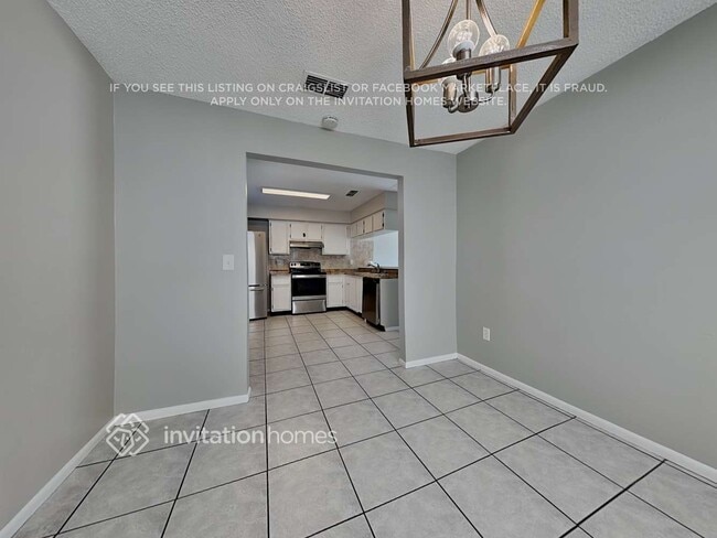 Photo - 1057 Bridlewood Way