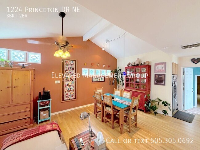 1224 Princeton Dr NE