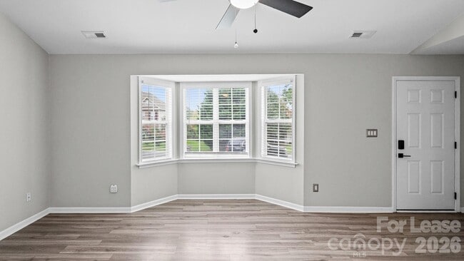 Photo - 3320 Whitebridge Ln