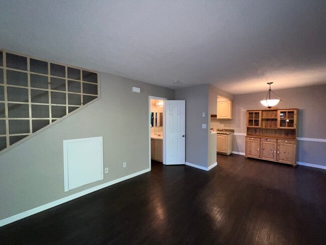 Photo - Move in Special : Two bedroom townhouse ne...