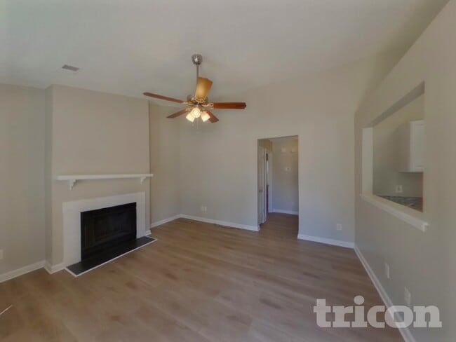 Photo - 217 Westport Dr