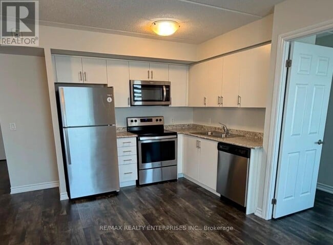 Photo - 716 Main St E Unit 502