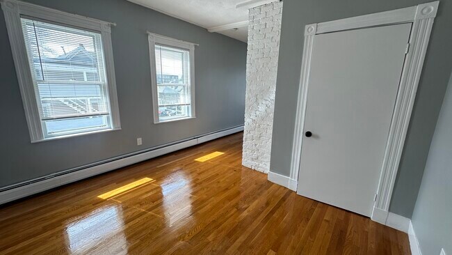 Photo - 60 Morton Ave Unit 3