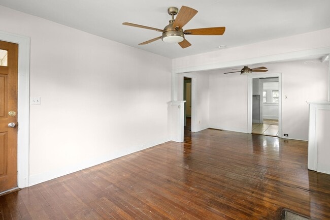Photo - Cute Downtown Bungalow