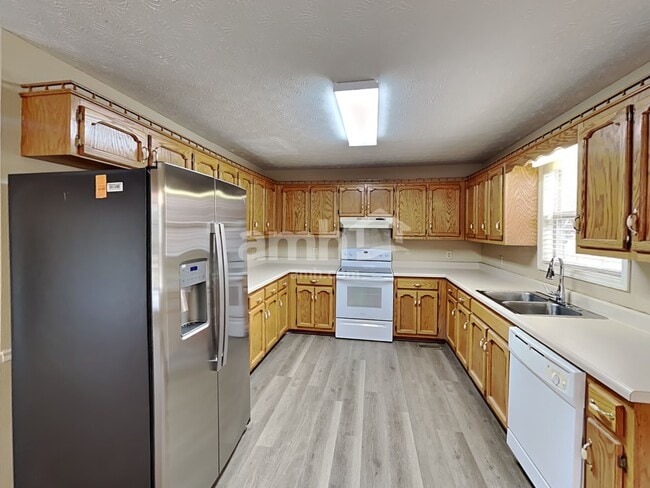 Photo - 1212 Wembley Ct