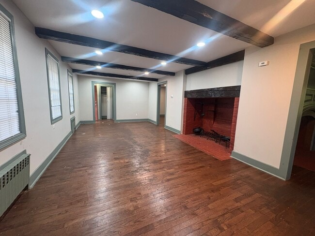 Photo - 2860 Whitney Ave