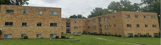 Photo - Oak Hill Manor