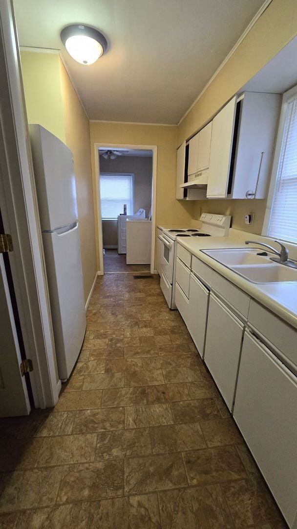 Photo - 3 Bedroom, 1 bathroom House!