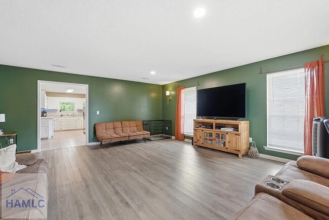 211 Wentworth Way
