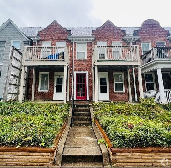 Building Photo - 3118 Hanover Ave Unit D Rental