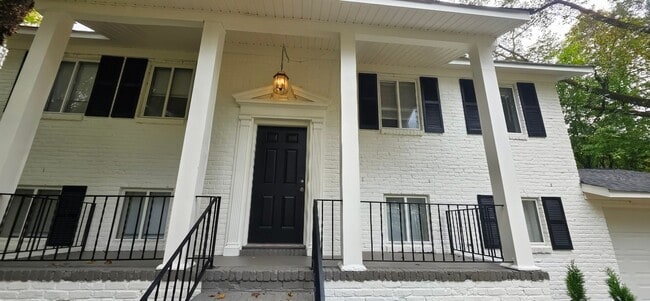 Photo - Large Family Home - Move In Ready!