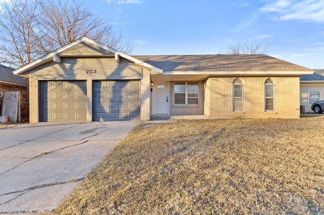 Building Photo - 753 NW 1st St