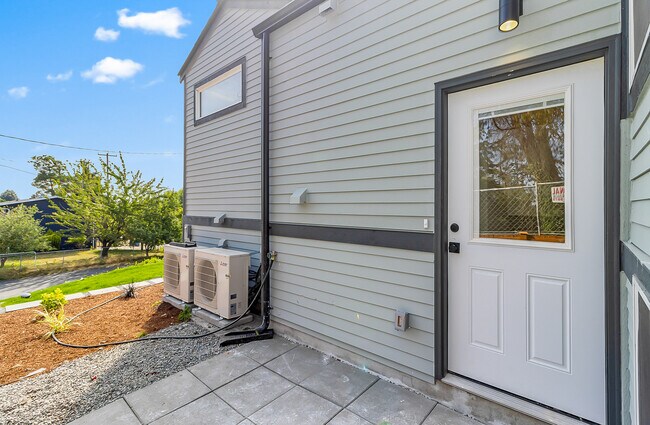 5655 31st Ave SW Unit C
