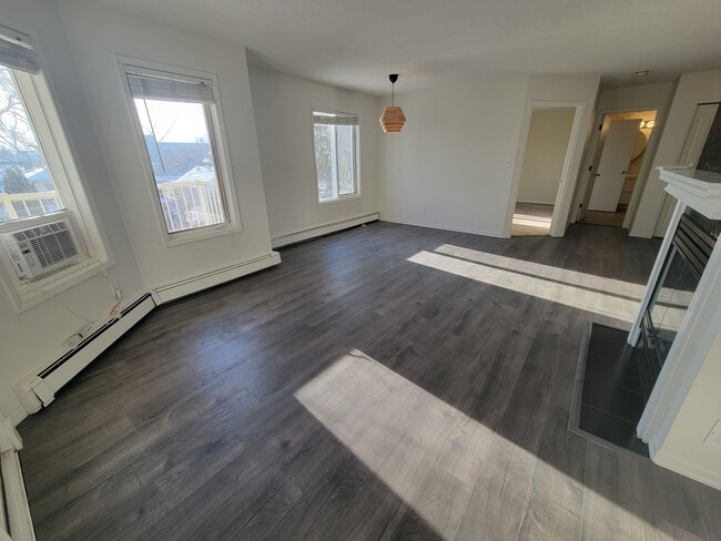 Photo - 9138-9183 83 Ave NW