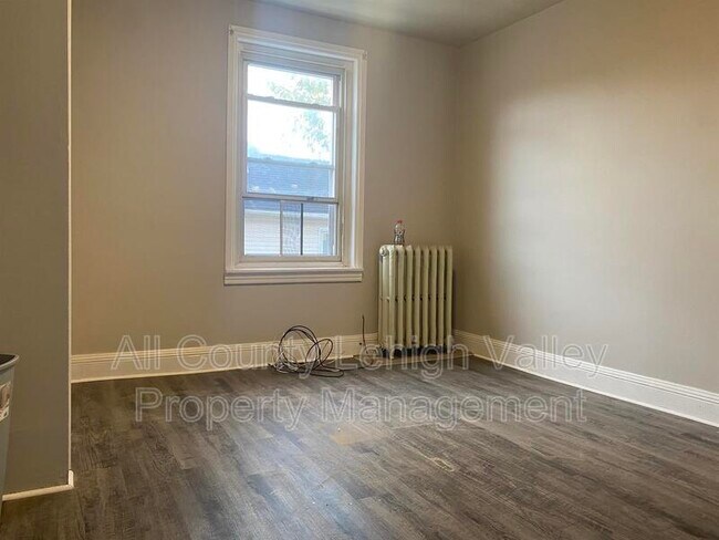 Photo - 313 West St Unit #2