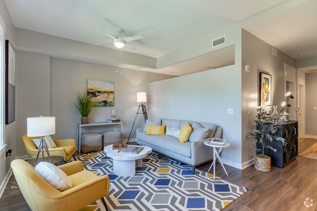 Studio - E1 - 675SF - Living Room - The Residences at Harpeth Square