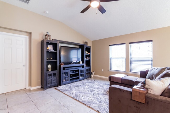 Photo - 7634 Fanning Dr