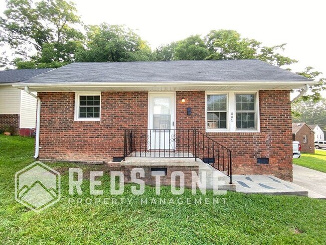 Photo - 446 Avon Ave