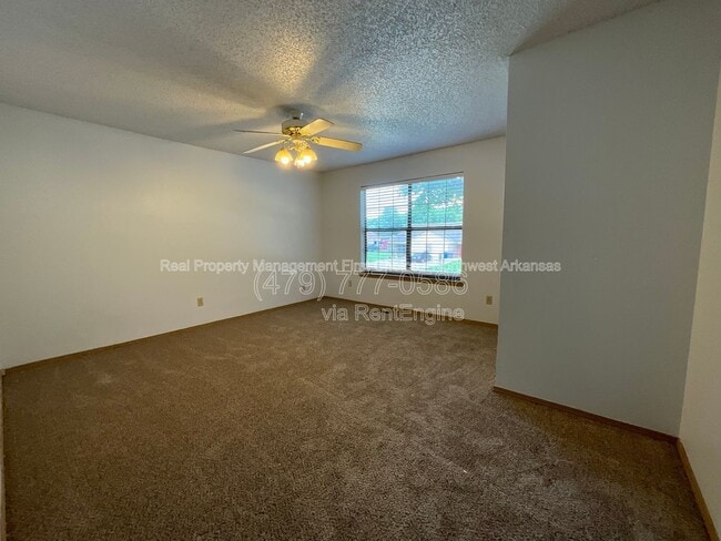 Photo - 1511 N Bernice Dr